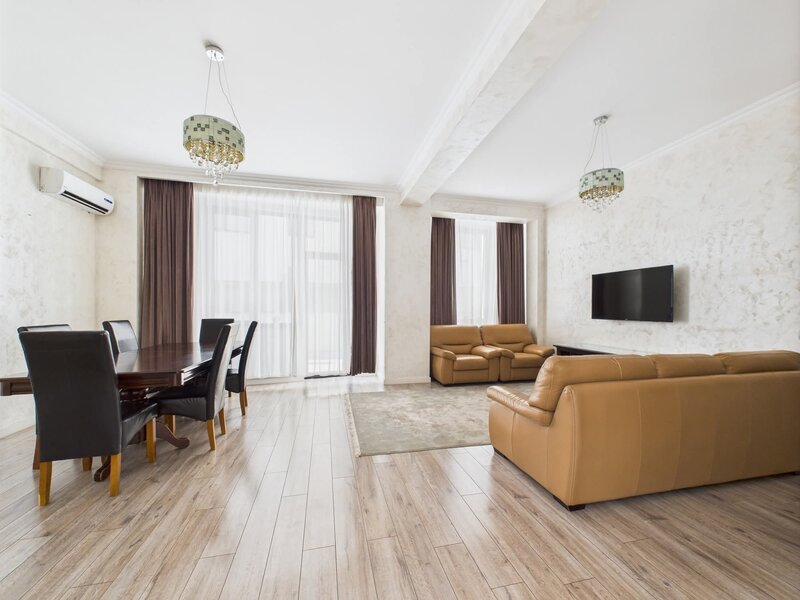 Pajura- Damaroia,  Ap de lux 3 camere, bloc boutique, terasa generoasa 63mp
