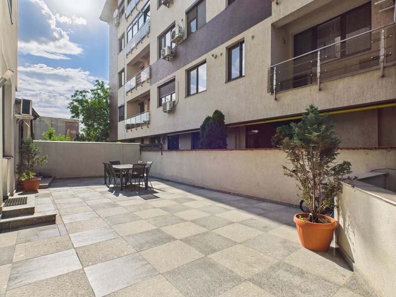 Pajura- Damaroia,  Ap de lux 3 camere, bloc boutique, terasa generoasa 63mp
