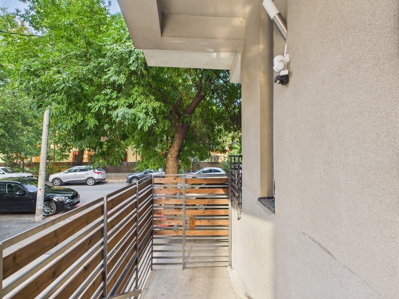 Pajura- Damaroia,  Ap de lux 3 camere, bloc boutique, terasa generoasa 63mp